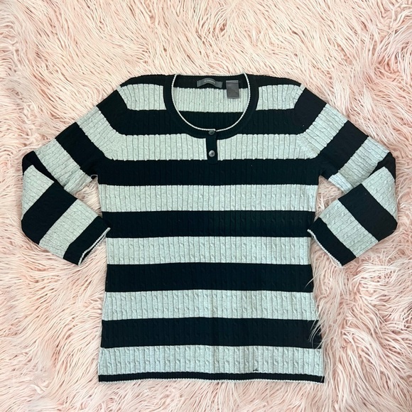 Liz Claiborne Sweater - Picture 1 of 7